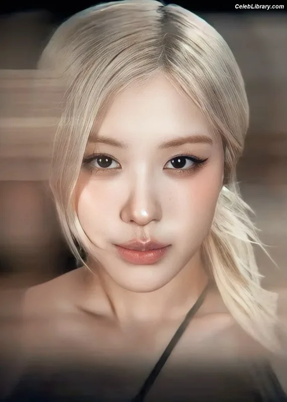 Rosé (BLACKPINK) photo 13 of 4338