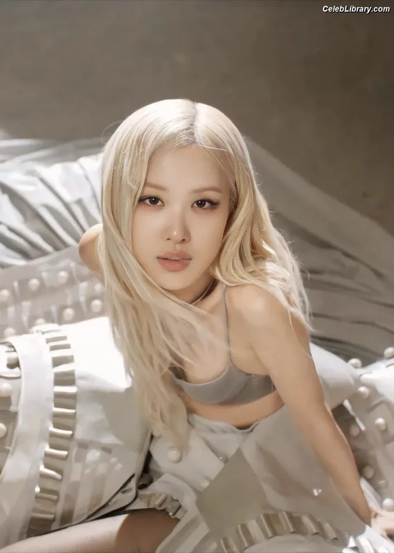 Rosé (BLACKPINK) photo 14 of 4338