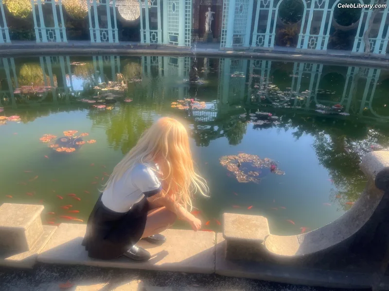 Rosé (BLACKPINK) photo 11 of 4338