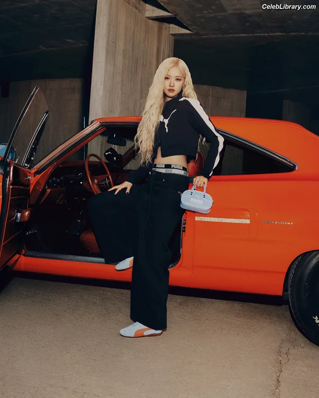 Rosé (BLACKPINK) photo 15 of 4338