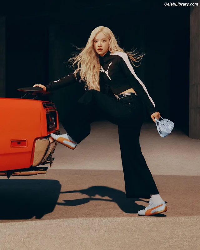 Rosé (BLACKPINK) photo 14 of 4338
