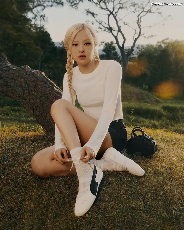 Rosé (BLACKPINK) photo 6 of 4338