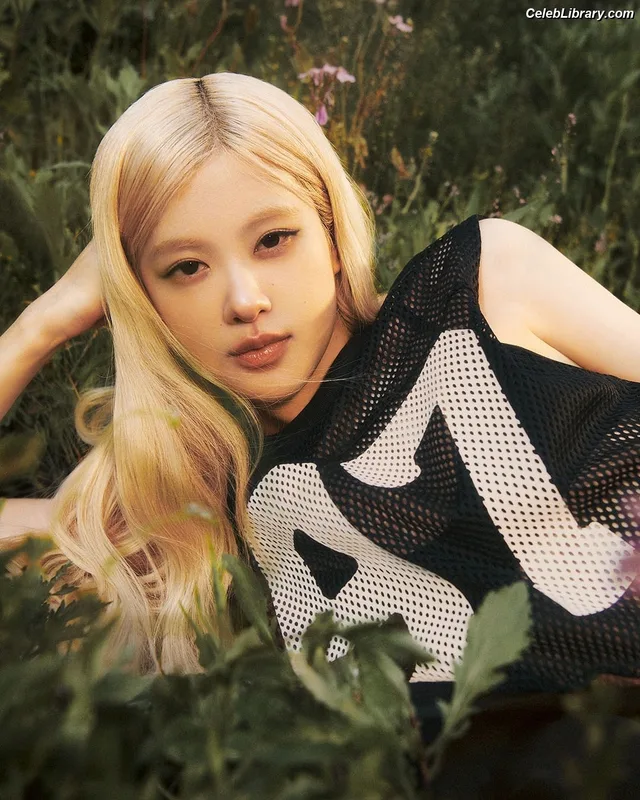 Rosé (BLACKPINK) photo 7 of 4338