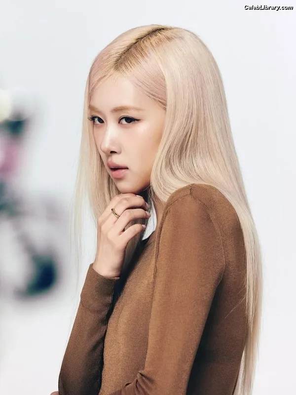 Rosé (BLACKPINK) photo 19 of 4338