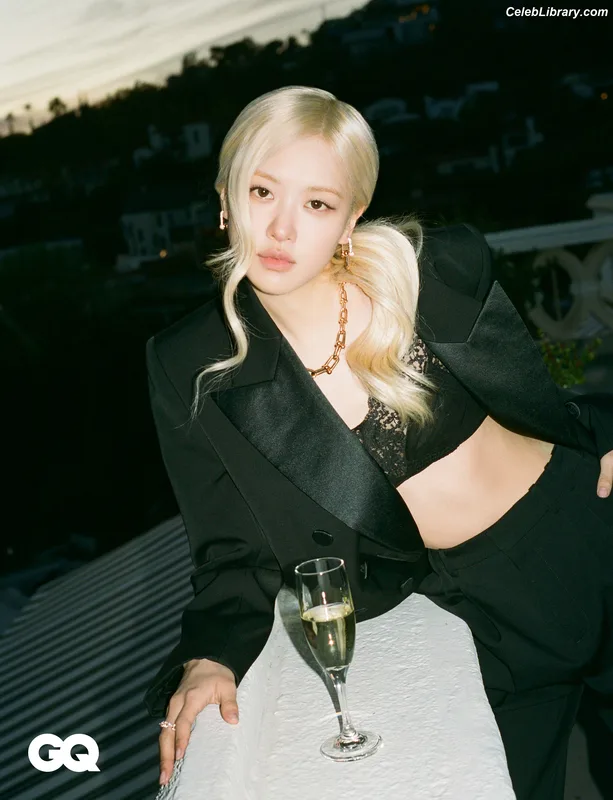 Rosé (BLACKPINK) photo 21 of 4338