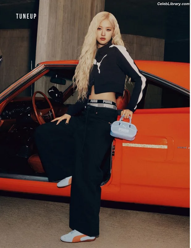 Rosé (BLACKPINK) photo 18 of 4338