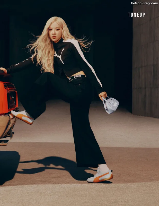 Rosé (BLACKPINK) photo 19 of 4338