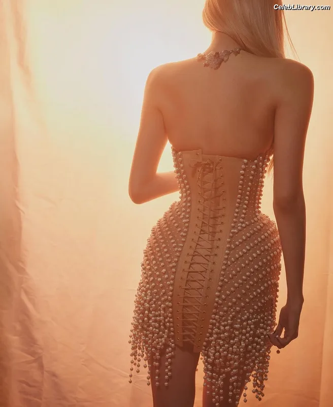 Rosé (BLACKPINK) photo 7 of 4338