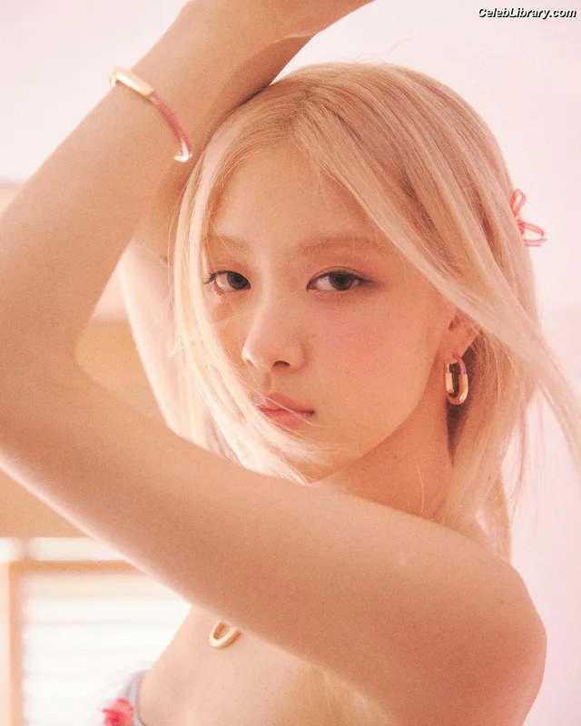 Rosé (BLACKPINK) photo 6 of 4338