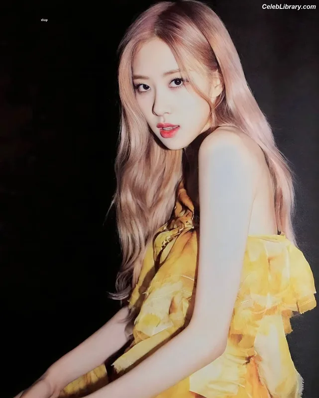 Rosé (BLACKPINK) photo 4 of 4338