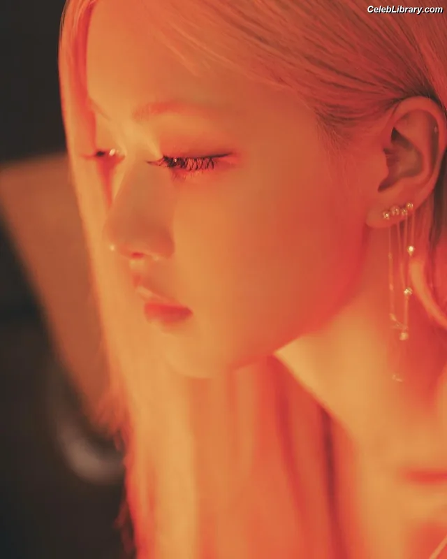 Rosé (BLACKPINK) photo 9 of 4338