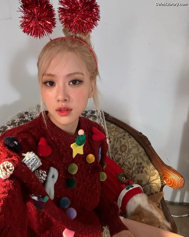 Rosé (BLACKPINK) photo 22 of 4338