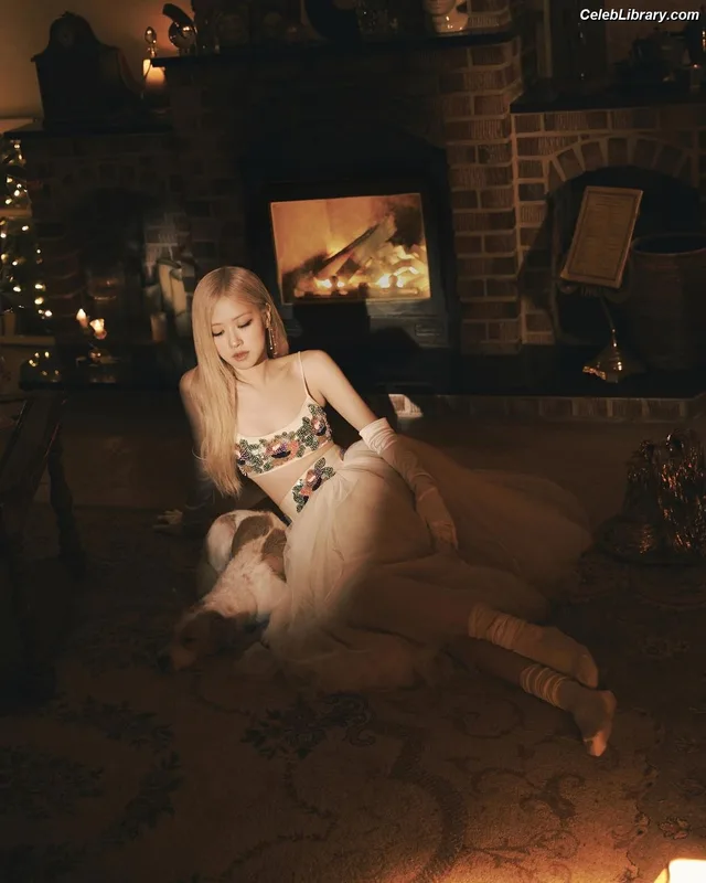Rosé (BLACKPINK) photo 24 of 4338