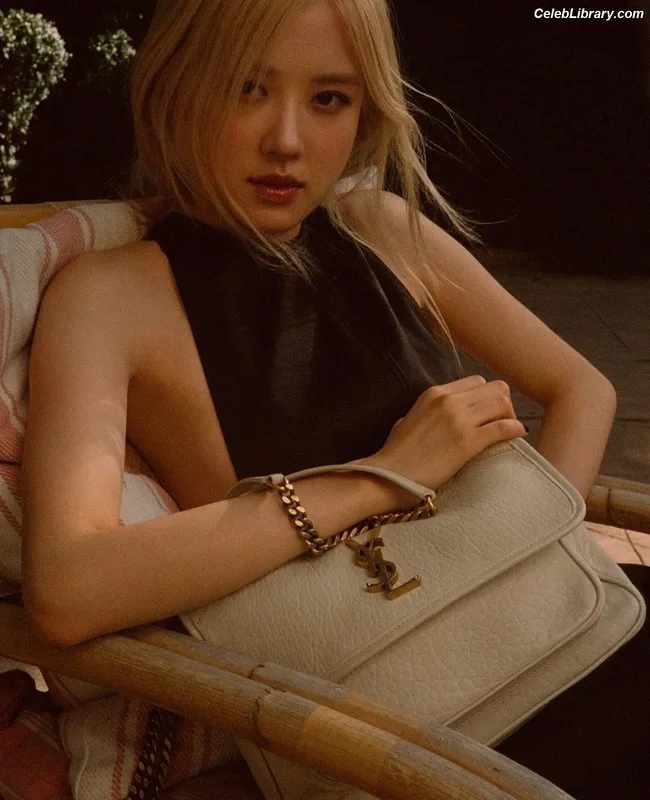 Rosé (BLACKPINK) photo 7 of 4338