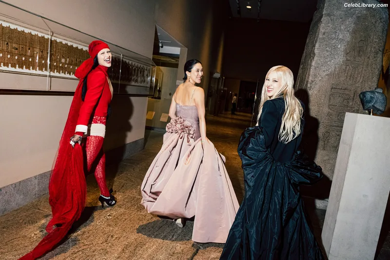 Rosé (BLACKPINK) photo 22 of 4338