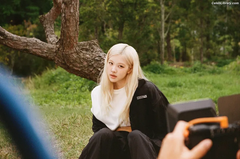 Rosé (BLACKPINK) photo 16 of 4338