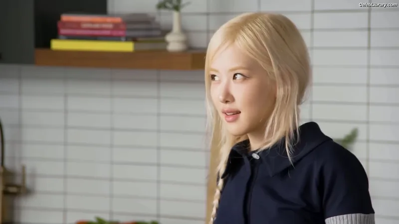 Rosé (BLACKPINK) photo 20 of 4338