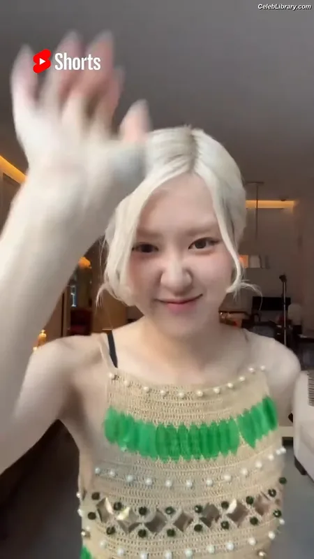 Rosé (BLACKPINK) photo 23 of 4338