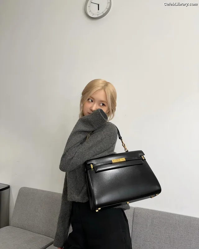 Rosé (BLACKPINK) photo 1 of 4338