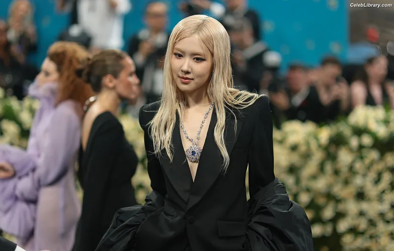 Rosé (BLACKPINK) photo 9 of 4338