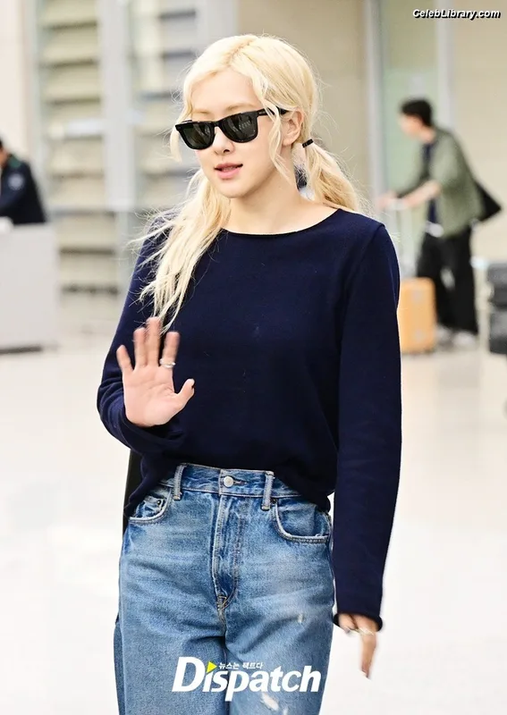 Rosé (BLACKPINK) photo 24 of 4338