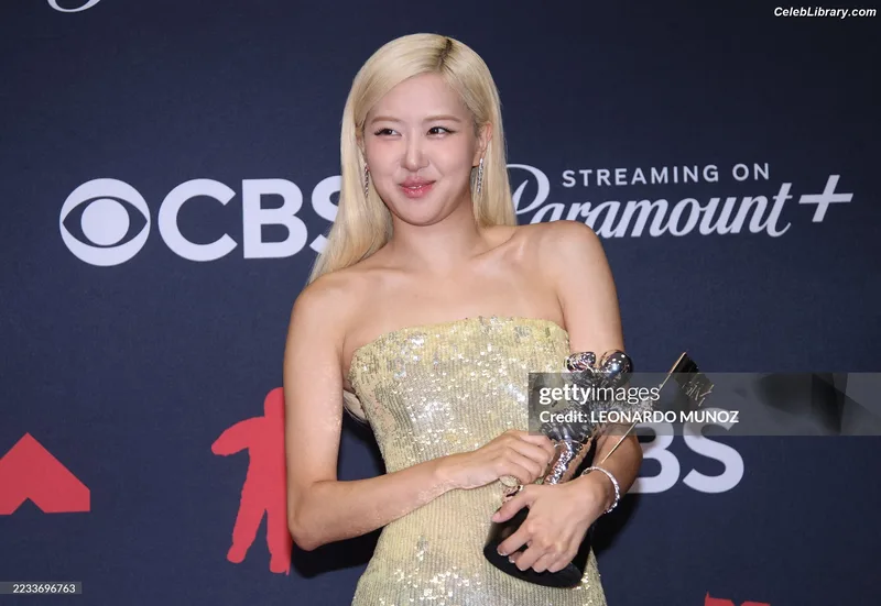 Rosé (BLACKPINK) photo 2 of 4338