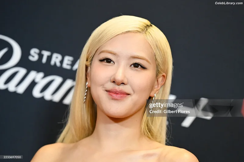 Rosé (BLACKPINK) photo 8 of 4338