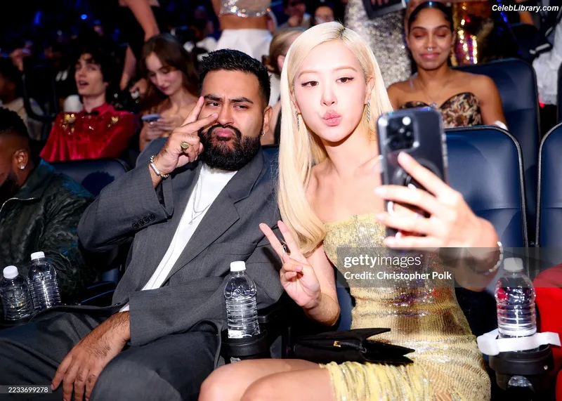 Rosé (BLACKPINK) photo 12 of 4338