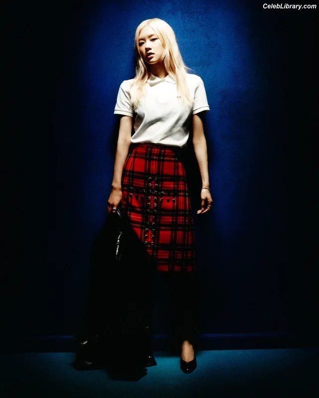 Rosé (BLACKPINK) photo 9 of 4338