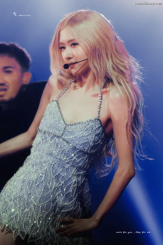 Rosé (BLACKPINK) photo 22 of 4338