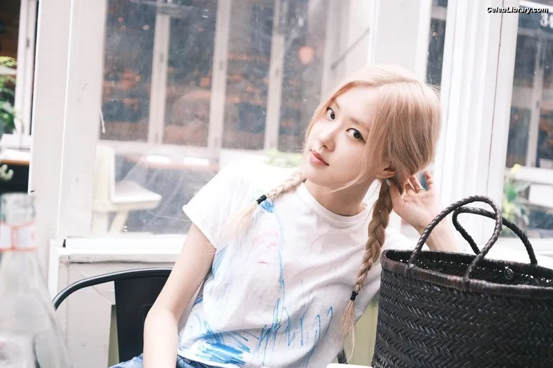 Rosé (BLACKPINK) photo 13 of 4338
