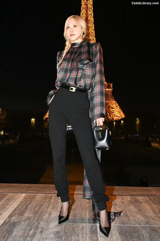 Rosé (BLACKPINK) photo 9 of 4338
