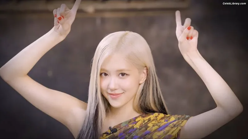 Rosé (BLACKPINK) photo 18 of 4338