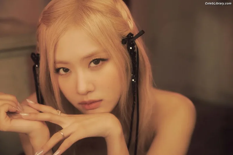 Rosé (BLACKPINK) photo 4 of 4338