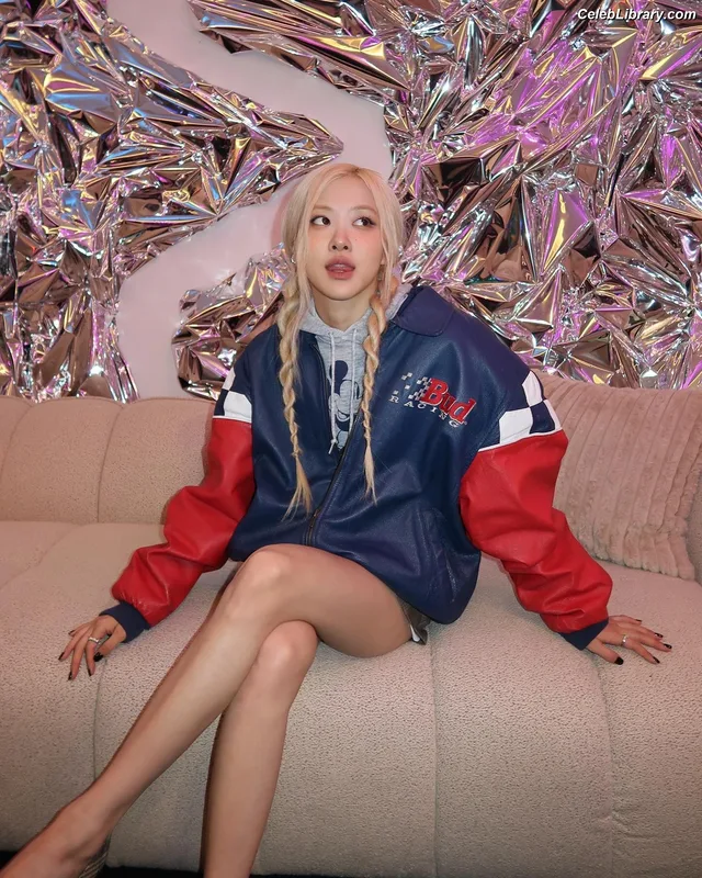 Rosé (BLACKPINK) photo 21 of 4338