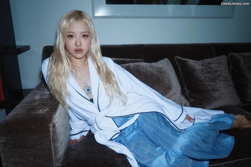 Rosé (BLACKPINK) photo 21 of 4338