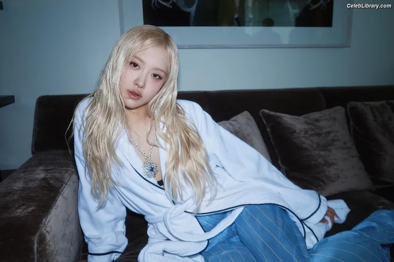 Rosé (BLACKPINK) photo 23 of 4338
