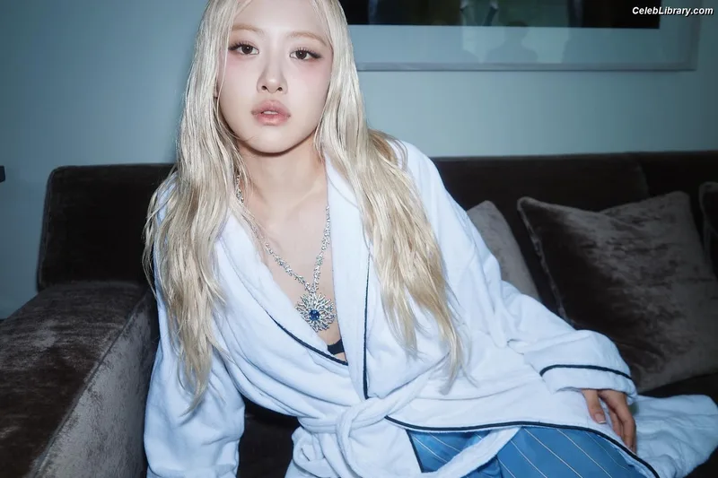 Rosé (BLACKPINK) photo 22 of 4338