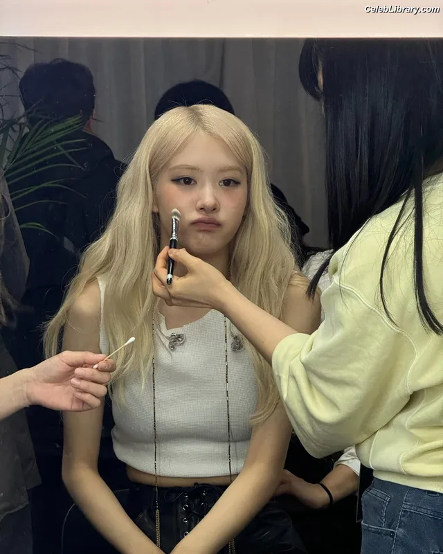 Rosé (BLACKPINK) photo 8 of 4338