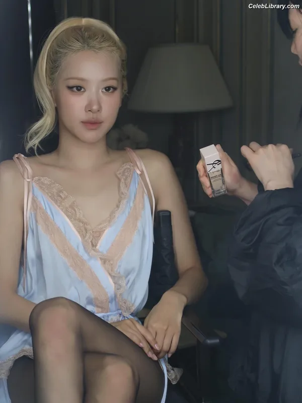Rosé (BLACKPINK) photo 9 of 4338