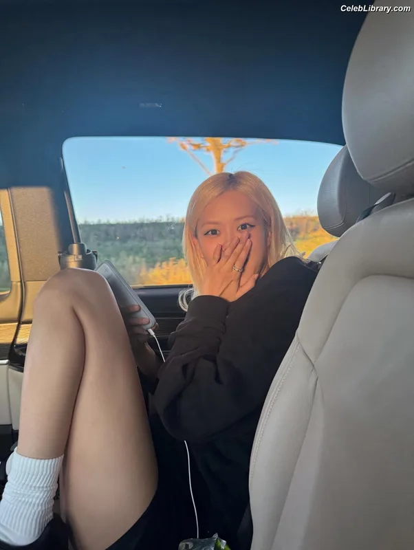 Rosé (BLACKPINK) photo 14 of 4338