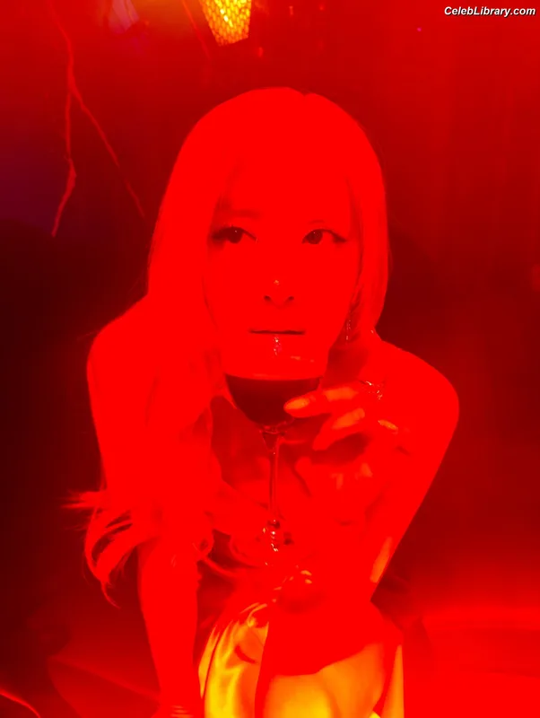 Rosé (BLACKPINK) photo 15 of 4338