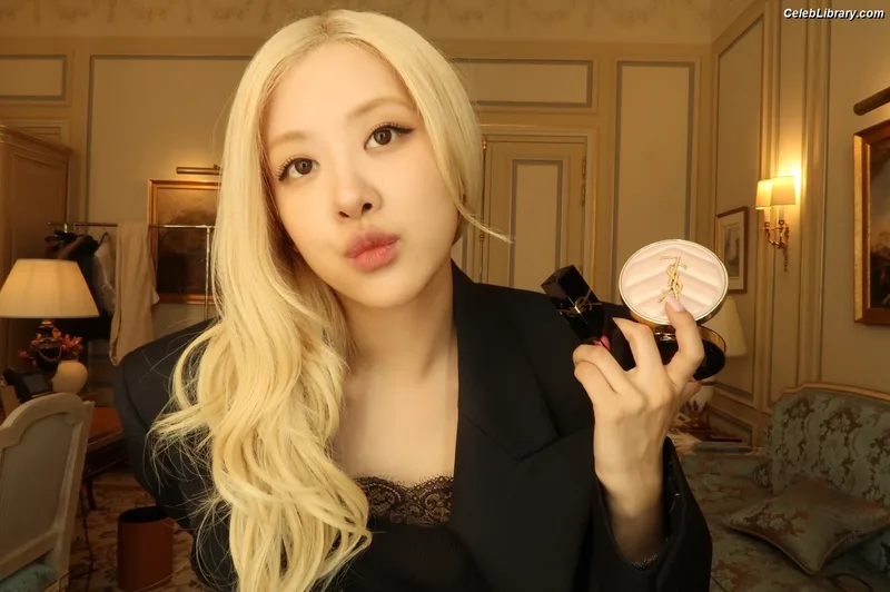 Rosé (BLACKPINK) photo 24 of 4338