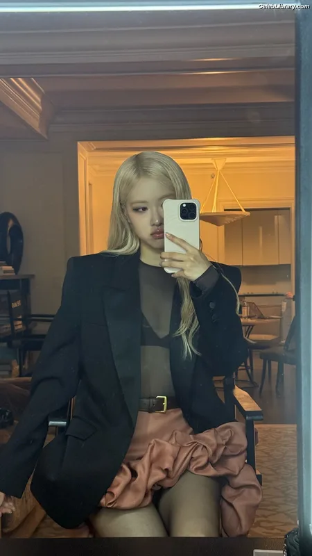 Rosé (BLACKPINK) photo 22 of 4338