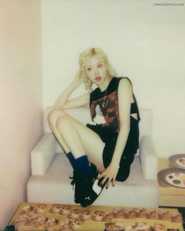 Rosé (BLACKPINK) photo 13 of 4338