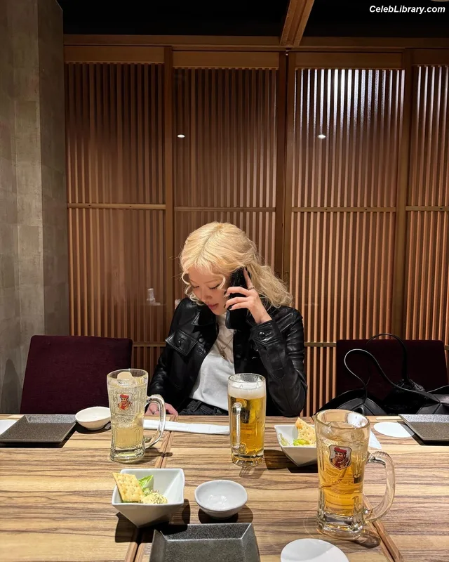 Rosé (BLACKPINK) photo 22 of 4338