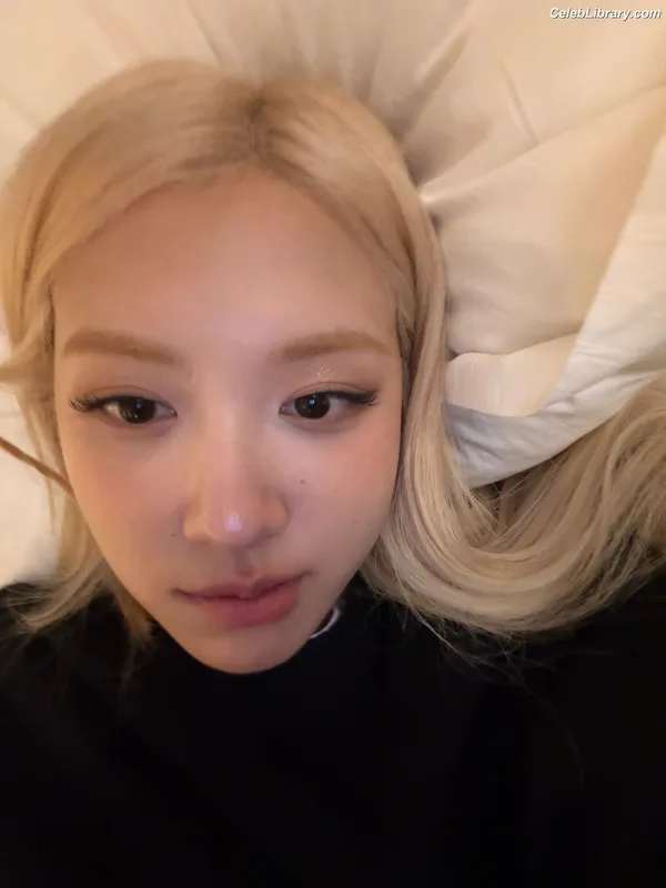 Rosé (BLACKPINK) photo 7 of 4338