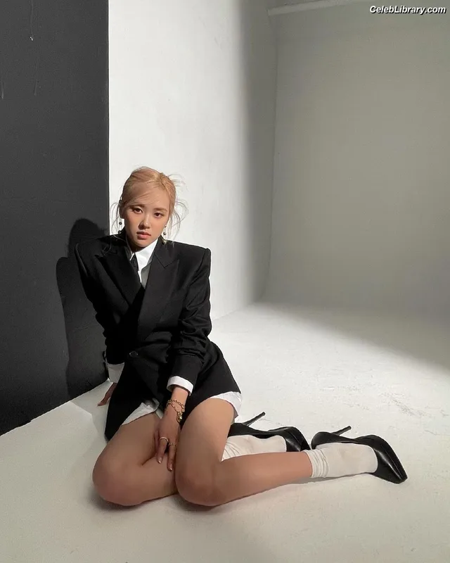Rosé (BLACKPINK) photo 23 of 4338