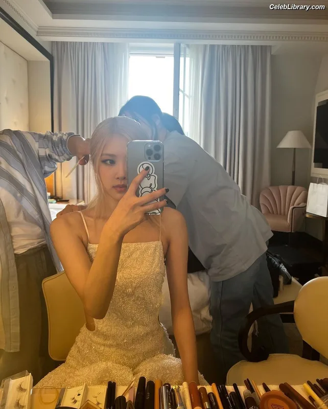 Rosé (BLACKPINK) photo 17 of 4338