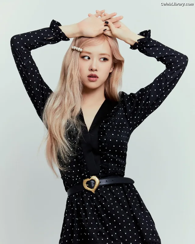 Rosé (BLACKPINK) photo 23 of 4338